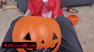 When a spooky Halloween night becomes really hot - XNXX.COM