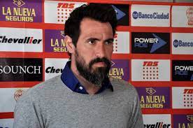 The site lists all clubs he coached and all clubs he played for. Eduardo Dominguez Dejo De Ser El Director Tecnico De Huracan Diario La Capital De Mar Del Plata