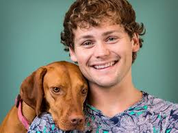 Drew Lynch, the inspiring story of the comedian who stutters