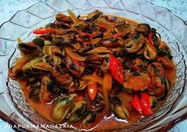 Kerang masak saus padang memiliki rasa yang pedas, asam dan manis yang nikmat. Resep Kerang Ijo Kupas Saos Padang Oleh Mamah Azkia Cookpad