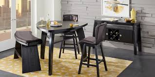Rooms to go dining room furniture comes in a variety of shapes and sizes for a flawless fit in any space. Choosing Casual Vs Formal Dining Room Sets