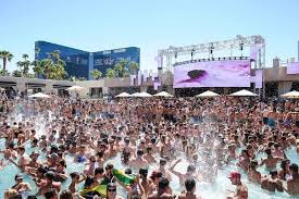Maybe you would like to learn more about one of these? Las Vegas Pool Party Crawl Mit Dem Party Bus Mit Fast Pass Entry 2021 Tiefpreisgarantie