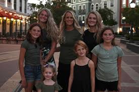 5 DAUGHTERS 🤩 I was blessed with (& 1 granddaughter ☺️) In honor of  #nationaldaughtersday Daughter, may you have the confidence to always know  your worth, the strength to chase your dreams,