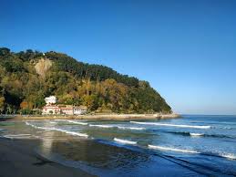 Roadtrip En Furgoneta Por Pais Vasco Parte Iii Zarautz Y Getaria