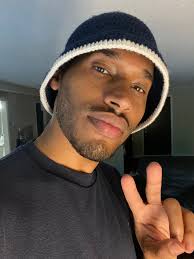 Kamala's pressing comb (@MrGoldenArches)