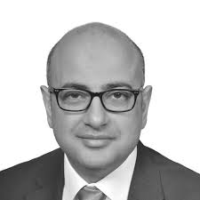 Minimal invasive in oral rehabilitation with Dr M. Qasem