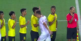 Fifa lulus permohonan 147 pemain dari malaysia untuk terima geran bantuan 'fifa fund for football players'. Filipino Footballer S Rude Behavior At Sea Games Caught On Camera