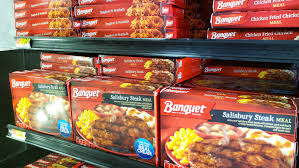 Meant to provide busy moms the opportunity to feed their families while they bonded over the shared experience of watching television, tv brand frozen dinner was truly a revolutionary concept. The Real Reason Banquet Frozen Meals Are So Cheap