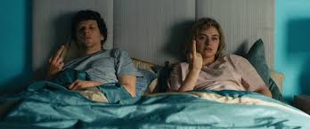 Jesse eisenberg est un acteur, producteur délégué, réalisateur américain. Jesse Eisenberg Films Are A Source Of My Misery Dazed