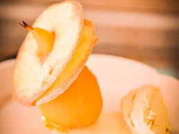 Poires Pochees Au Jus D Orange Langue De Chat En Disque Ganache De Chocolat Blanc Recette Ptitchef Recette Langue De Chat Poires Pochees Idees De Collations