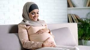 Salah satu di antaranya ad alah ibu hamil dan menyusui karena khawatir kesehatan fisiknya atau sang bayi terganggu jika berpuasa. Besaran Fidyah Dan Cara Qadha Puasa Ramadhan Bagi Ibu Hamil Atau Menyusui Kumparan Com