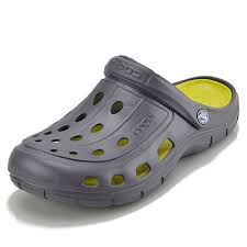 Clogs For Men Garden Clogs 2018 Mens Clogs Mules Slippers The Clogs Male Boys Heavy Duty Read More At The Image Link Shoes Mens Garden Clogs Formal Shoes