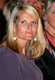 Elle a épousé haakon de norvège le 25 août 2001 à oslo. Mette Marit Princess Of Norway Koniginnen Konigshaus Konigin