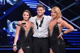 Nathalie péchalat se lance pour la dernière fois sur le parquet de dals, les dernières minutes de l'aventure se déroulent actuellement sous nos yeux. Video Danse Avec Les Stars 2015 Rayane Bensetti Remporte La Finale Avec Un Baiser