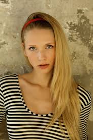 Sarah Ulrich's Instagram, Twitter & Facebook