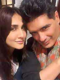 Vaani kapoor with her father Bollywood Sensation Vaani Kapoor Wears Ram On A Plunging Neckline Gets Trolled Entertainment Photos Gulf News