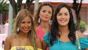 The main stars are carmen villalobos, catherine siachoque, fabián ríos, carolina gaitán, juan pablo urrego, majida issa. El Final Del Paraiso La Muerte De Paola El Personaje De Alejandra Pinzon Desde Sin Senos No Hay Paraiso Telemundo Sin Senos Si Hay Paraiso 4 Chicas Del Barrio
