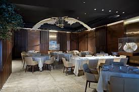Дэниэл персиваль (ii), алексис кэхилл. New Italian Restaurant Leonard Opens In Dubai Marina
