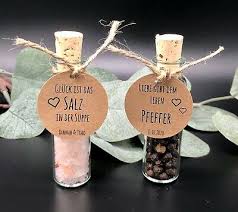 Gebt euren gästen eine kleine erinnerung an euren. Gastgeschenke Salz Pfeffer Hochzeit Gastgeschenke Krautersalz Kraftpapier Eur 1 99 Picclick De