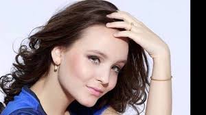 Larissa Manoela Ensaio Fotográfico 2015 HD wallpaper