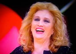 A maria teresa ruta il difficile compito di sostituire iva zanicchi nella conduzione di ok il prezzo e' giusto. Iva Zanicchi Operata D Urgenza Cosa E Successo Donne Magazine