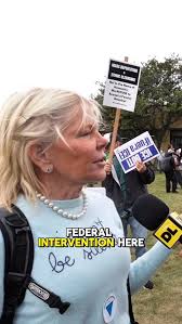 Federal immigration agents blanketed Chicago's North, Northwest and Near  West sides Friday, making immigration arrests in neighborhoods that haven't  been targeted as often as others in the past six weeks of President