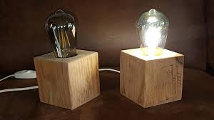 Présenté avec un abat jour 18 (diamètre bas) x 14 (diamètre haut) x 16 (hauteur) ampoule e14 attention !! Lampes De Chevet Bois Flotte Et Palettes Facebook