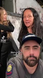 You can’t knock the hustle! #annadelvey #kellycutrone #outlawagency