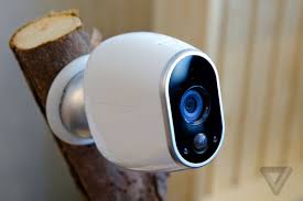 Arlo's pro 4 is a wireless, 2k hdr security camera. Netgear S Arlo Is A Weatherproof Hd Camera For Keeping Tabs On Your Home The Verge