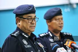 Või määratlemata, ibu pejabat polis diraja malaysia sandakan, malaisia, ibu. Dakwaan Beli Undi Antara 12 Laporan Polis Diterima