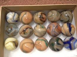 Set Of Fifteen 15 Different Ravenswood Brown Marbles 5 8 Ea Approximately 1930 S Period From The 1987 Wv War Marble Pictures Marble Toys Glass Marbles