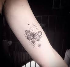 28 Beautiful Black And Grey Butterfly Tattoos Tattooblend Butterfly Tattoo Simple Butterfly Tattoo Butterfly Tattoo On Shoulder