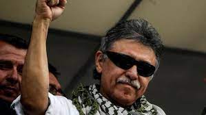 Alias 'jesús santrich' fue uno de los firmantes del acuerdo de paz entre el gobierno de juan el antiguo negociador de la desmovilizada guerrilla de las farc jesús santrich hace un gesto durante. Pxpb4pdl1bk7qm