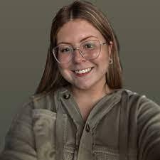 Keisha Holcomb's Instagram, Twitter & Facebook