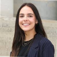 Jinger Hendricks's Instagram, Twitter & Facebook