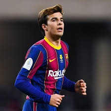 Gerard piqué thought so, so much so that he responded to the picture with a simple message: Riqui Puig Sergino Dest React To Barcelona S Super Cup Defeat Barca Blaugranes