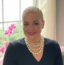 Nikki Hill's Instagram, Twitter & Facebook