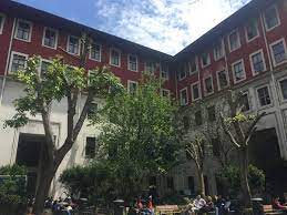 İstanbul kültür üniversitesi 58 yıllık deneyimi ile parlak bir geçmişe sahip kültür koleji vakfı (kev) tarafından 1997 yılında kurulmuştur. Edebiyat Fakultesi Kat 3 Manifold