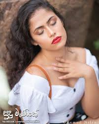 සුදු මැණිකේ