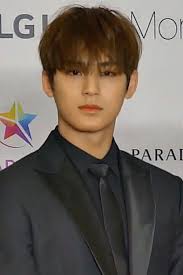 극적으로 창문으로 도망치고 이도식이 장동욱의 길막이가 되어 김민규는 탈출에 성공하는데 하루아침에 망한 동해의 몰락과 현이사의 죽음에 허무함을 감추지 못했다. ë¯¼ê·œ ìœ„í‚¤ë°±ê³¼ ìš°ë¦¬ ëª¨ë'ì˜ ë°±ê³¼ì‚¬ì „
