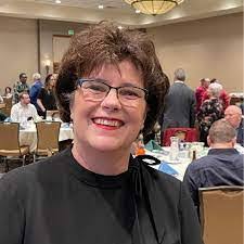 Janet Beattie's Instagram, Twitter & Facebook