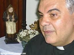 Harán reconocimiento al padre Marcelo Abrey