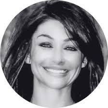 Holly Doss (hollydossgr)