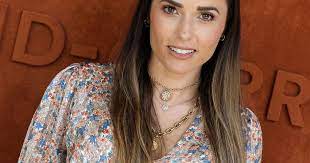 A french tv show host was left shocked and embarrassed after a guest jokingly lifted her skirt while live on tv. Capucine Anav Positive For Covid 19 For The Second Time It S Hell The News 24