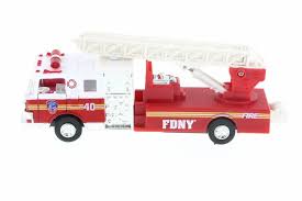 In 1982, the famous super pumper system was placed out of service. Fdny Pullback Ladder No40 Fire Truck Red Daron Tm857 Diecast Model Toy Car Modeltoycars Com