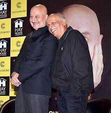 Anupam kher as sanjoy kapoor: Mahesh Bhatt And Anupam Kher 2 Friends 2 Ideologies Rediff Com Movies