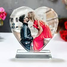 This cute gifting option is ideal for your friend and his/her partner. Amazon Com Personalized Crystal Custom Color Pictures Heart Shaped Crystal Photo Frame Birthdays Wedding Anniversaries Gift For Her Wedding Gifts For Girlfriends Husbands Wife Friends Parents