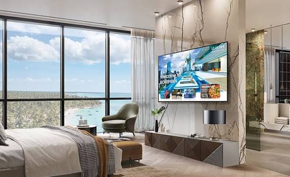 Samsung Commercial TV - 65 inch | Samsung Business Gulf