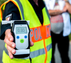 Hast du schon mit 16 jahren einen führerschein der klasse a1 gemacht, der dich berechtigt, 125ccm motorräder zu fahren, endet deine probezeit bestenfalls bereits mit 18 jahren. Rottweil Betrunken Gefahren Fuhrerschein Weg Rottweil Umgebung Schwarzwalder Bote