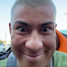 Wesley Strong Félicitations de 25 000 $ à Togi